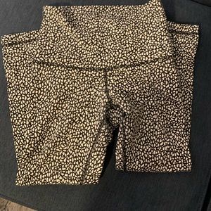 Lululemon Wunder Under Crops Size 4